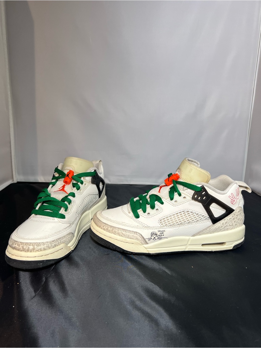 Nike Jordan Spizike Low GS ‘Spizike Was Here’ Sneakers Y6 / Women’s 7.5